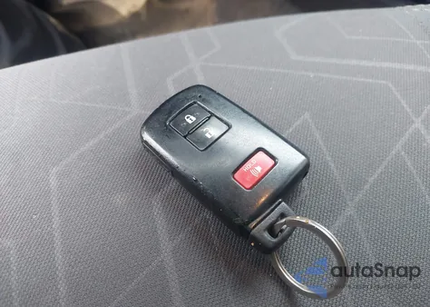 2017 Toyota Tacoma Trd Off Road z USA, uszkodzony, nr VIN 3TMCZ5AN1HM104967